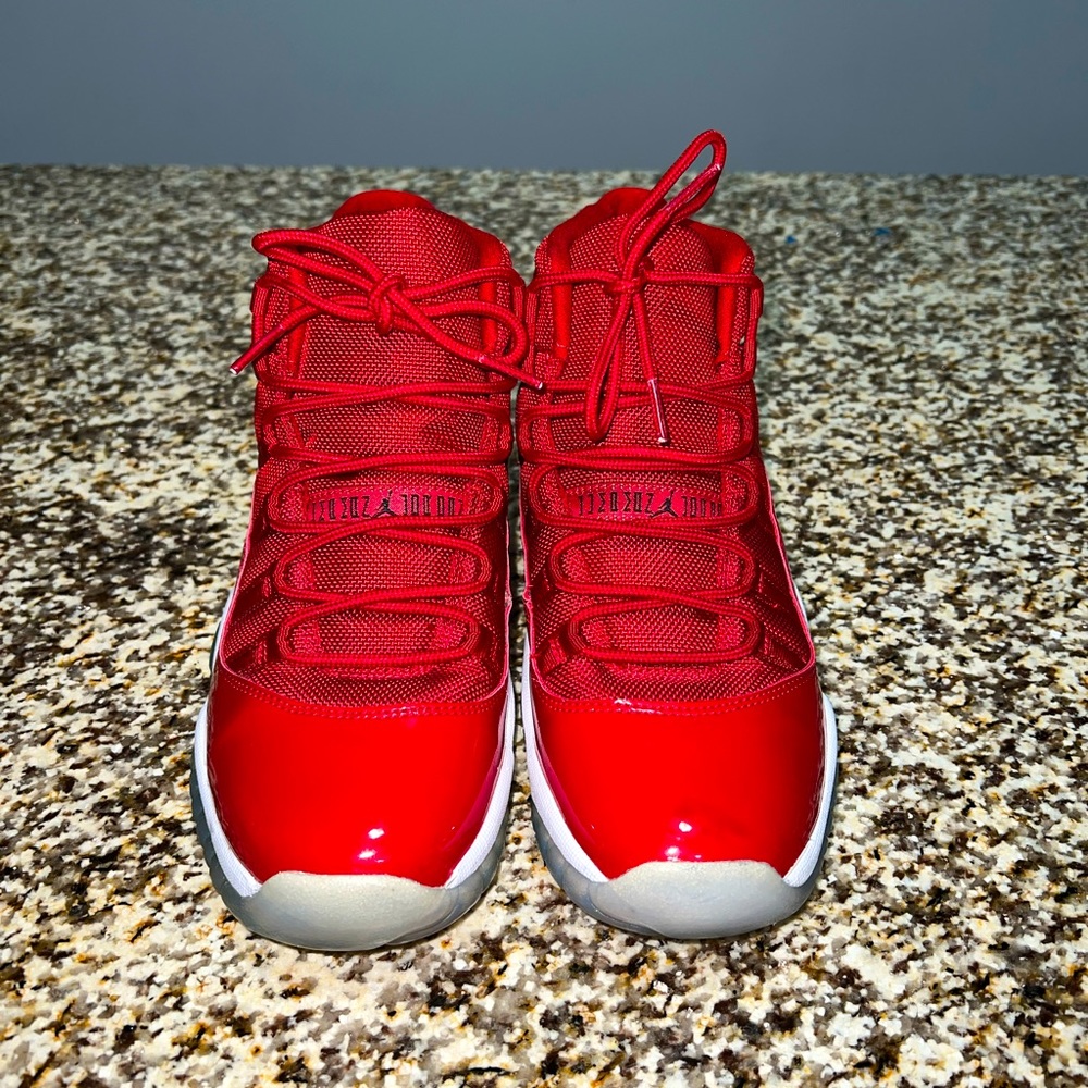 Red Air Jordan 11 sz 7 (boys)